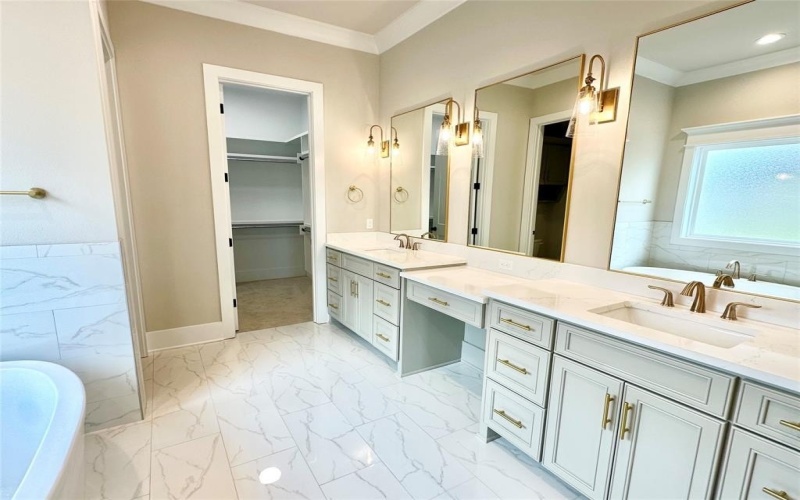 637 Caledonia Drive, Bossier City, LA 71111, 5 Bedrooms Bedrooms, ,3 BathroomsBathrooms,Residential,For Sale,637 Caledonia Drive,20884943
