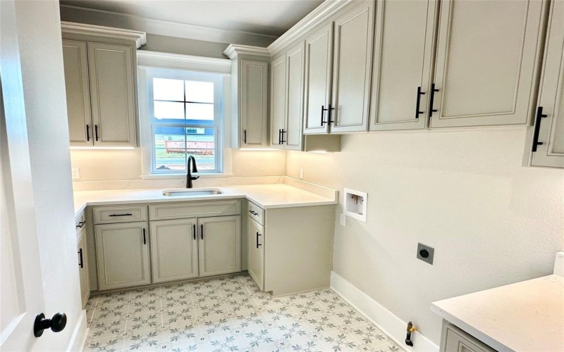 637 Caledonia Drive, Bossier City, LA 71111, 5 Bedrooms Bedrooms, ,3 BathroomsBathrooms,Residential,For Sale,637 Caledonia Drive,20884943
