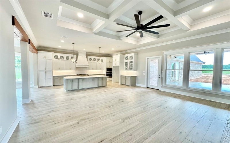 637 Caledonia Drive, Bossier City, LA 71111, 5 Bedrooms Bedrooms, ,3 BathroomsBathrooms,Residential,For Sale,637 Caledonia Drive,20884943