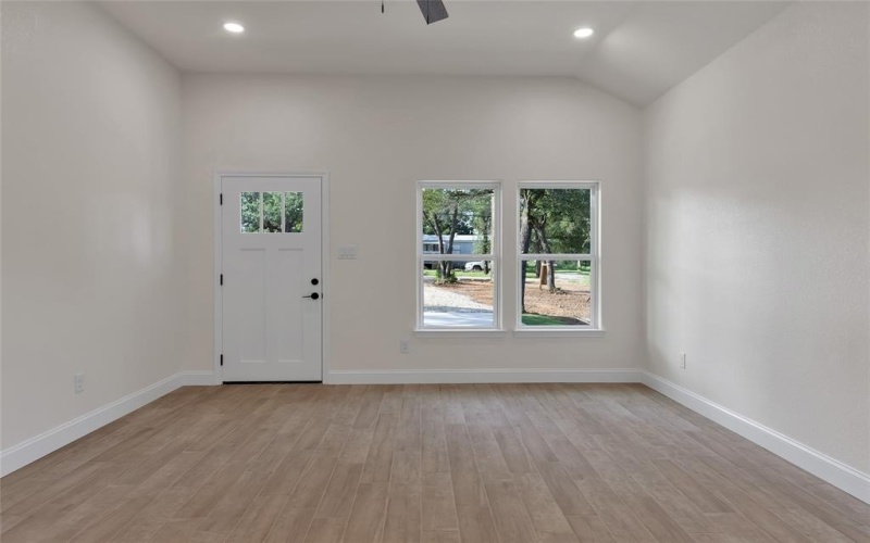 817 SW 28th Street, Mineral Wells, TX 76067, 3 Bedrooms Bedrooms, ,2 BathroomsBathrooms,Residential,For Sale,817 SW 28th Street,20885799