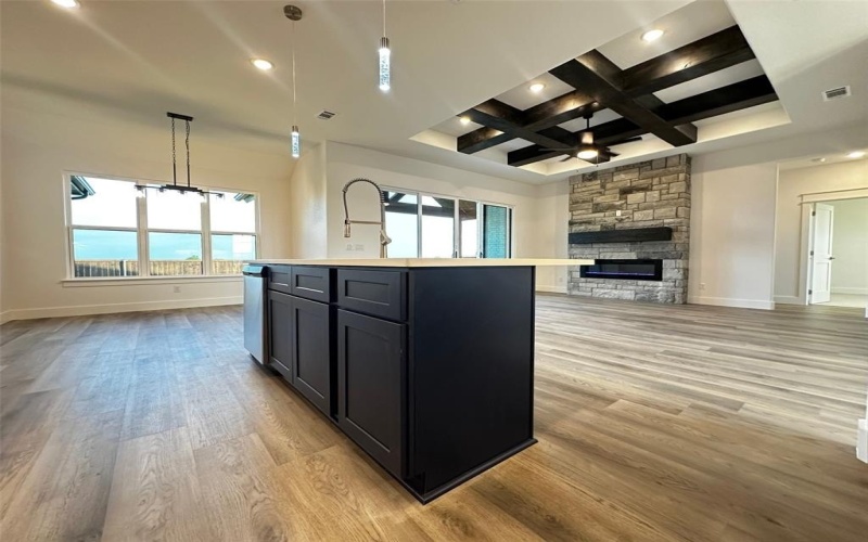 1805 Sudbury Drive, Cleburne, TX 76033, 4 Habitaciones Habitaciones , ,2 BañosBaños,Residential,En Venta,1805 Sudbury Drive,20886180