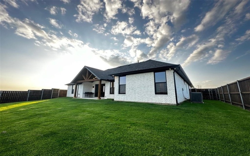 1805 Sudbury Drive, Cleburne, TX 76033, 4 Habitaciones Habitaciones , ,2 BañosBaños,Residential,En Venta,1805 Sudbury Drive,20886180