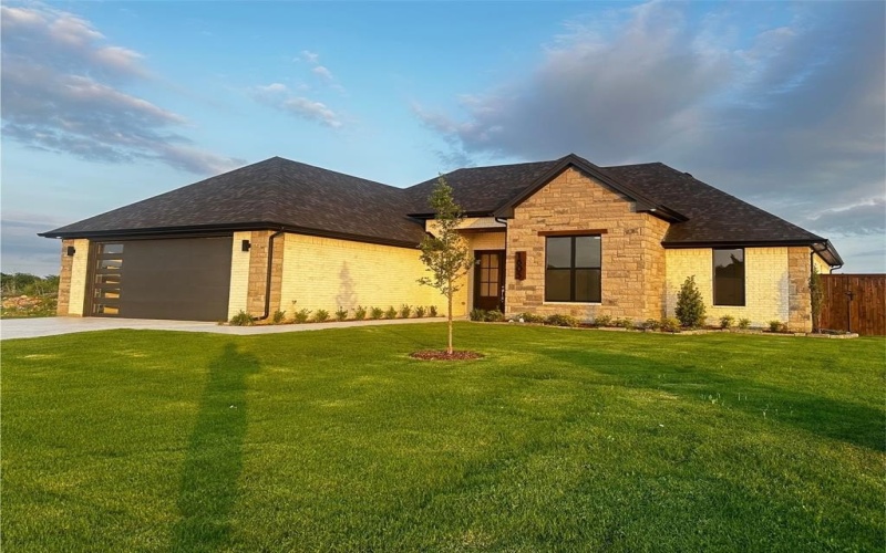 1805 Sudbury Drive, Cleburne, TX 76033, 4 Habitaciones Habitaciones , ,2 BañosBaños,Residential,En Venta,1805 Sudbury Drive,20886180