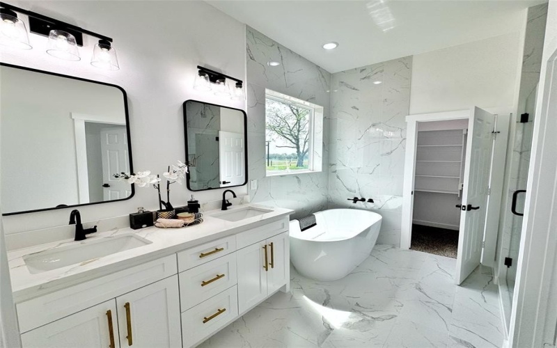 8808 US HWY 69, Lone Oak, TX 75453, 4 Habitaciones Habitaciones , ,2 BañosBaños,Residential,En Venta,8808 US HWY 69,0,20886410