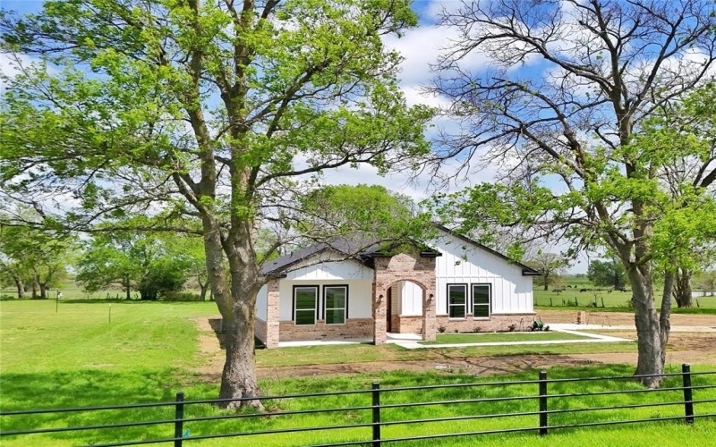 8808 US HWY 69, Lone Oak, TX 75453, 4 Habitaciones Habitaciones , ,2 BañosBaños,Residential,En Venta,8808 US HWY 69,0,20886410