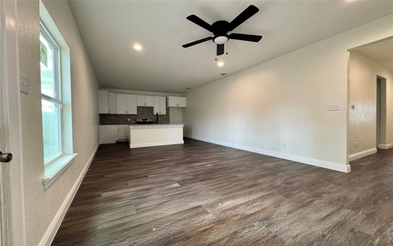 2010 Nantucket Village Drive, Dallas, TX 75217, 3 Bedrooms Bedrooms, ,2 BathroomsBathrooms,Residential,For Sale,2010 Nantucket Village Drive,20887728