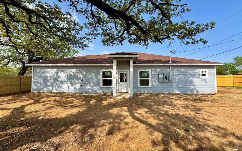 2010 Nantucket Village Drive, Dallas, TX 75217, 3 Bedrooms Bedrooms, ,2 BathroomsBathrooms,Residential,For Sale,2010 Nantucket Village Drive,20887728