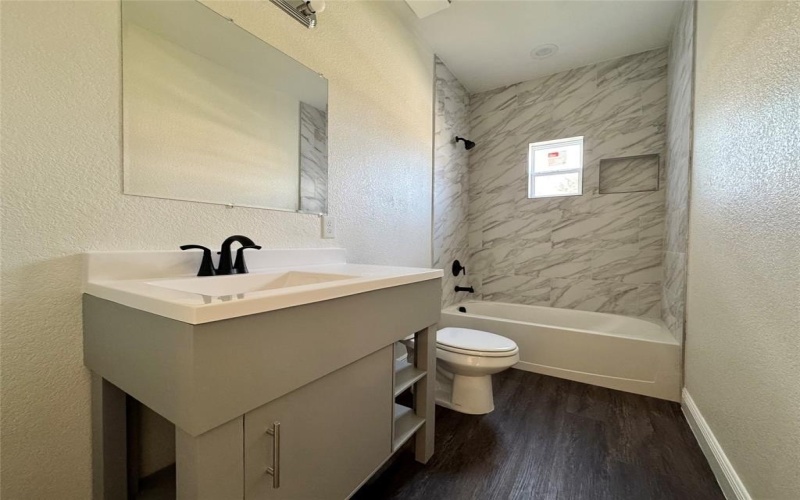 2010 Nantucket Village Drive, Dallas, TX 75217, 3 Bedrooms Bedrooms, ,2 BathroomsBathrooms,Residential,For Sale,2010 Nantucket Village Drive,20887728
