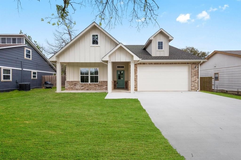 4511 Cox Street, Sherman, TX 75090, 3 Bedrooms Bedrooms, ,2 BathroomsBathrooms,Residential,For Sale,4511 Cox Street,20889932