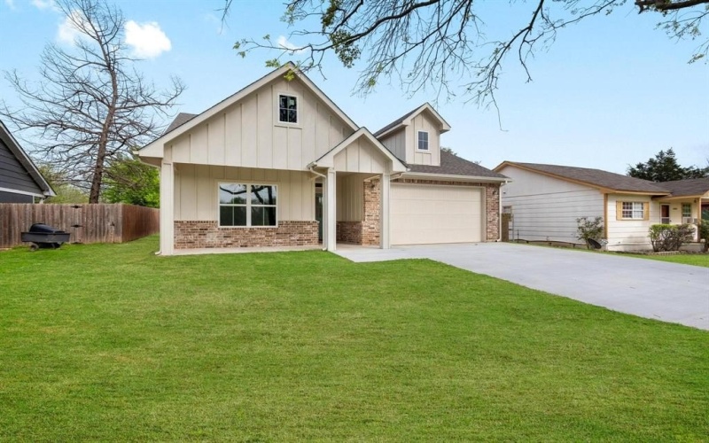 4511 Cox Street, Sherman, TX 75090, 3 Habitaciones Habitaciones , ,2 BañosBaños,Residential,En Venta,4511 Cox Street,20889932
