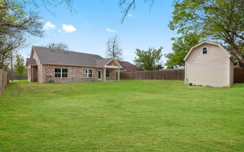 4511 Cox Street, Sherman, TX 75090, 3 Habitaciones Habitaciones , ,2 BañosBaños,Residential,En Venta,4511 Cox Street,20889932
