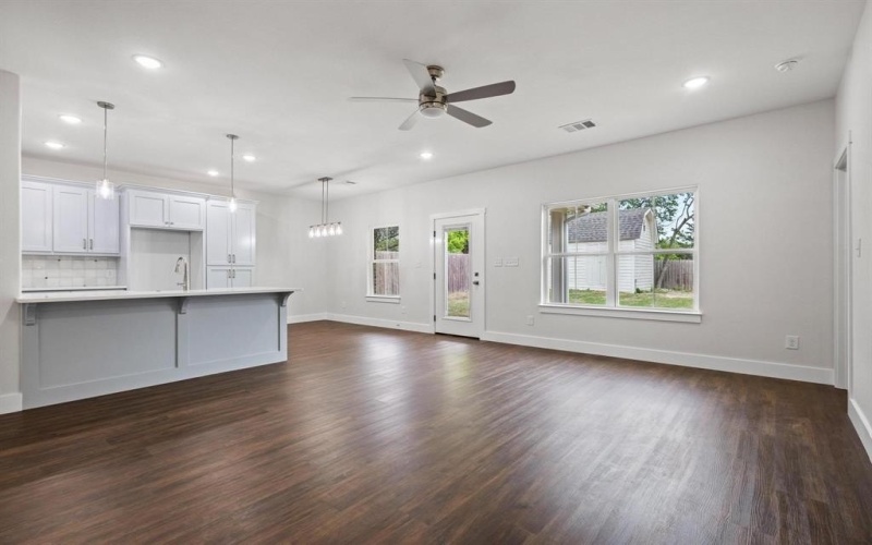 4511 Cox Street, Sherman, TX 75090, 3 Habitaciones Habitaciones , ,2 BañosBaños,Residential,En Venta,4511 Cox Street,20889932