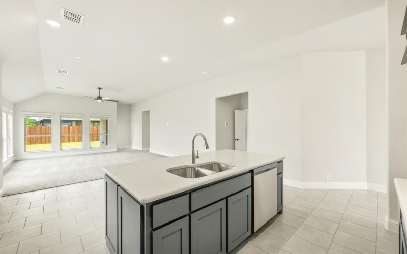 821 Alamo Court, DeSoto, TX 75115, 4 Habitaciones Habitaciones , ,2 BañosBaños,Residential,En Venta,821 Alamo Court,20888020