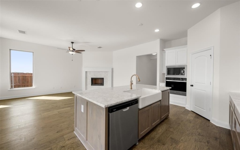 104 Trinity, Grandview, TX 76050, 4 Habitaciones Habitaciones , ,3 BañosBaños,Residential,En Venta,104 Trinity,20888035
