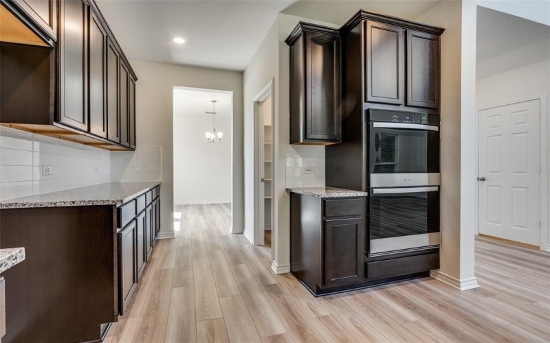 1007 Auburn Drive, Justin, TX 76247, 5 Bedrooms Bedrooms, ,5 BathroomsBathrooms,Residential,For Sale,1007 Auburn Drive,0,20890184