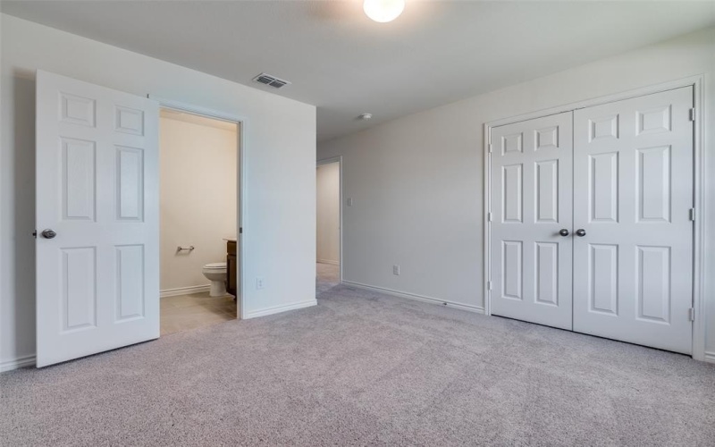 1007 Auburn Drive, Justin, TX 76247, 5 Bedrooms Bedrooms, ,5 BathroomsBathrooms,Residential,For Sale,1007 Auburn Drive,0,20890184