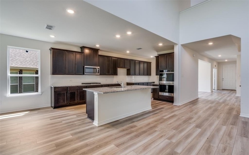 1007 Auburn Drive, Justin, TX 76247, 5 Bedrooms Bedrooms, ,5 BathroomsBathrooms,Residential,For Sale,1007 Auburn Drive,0,20890184