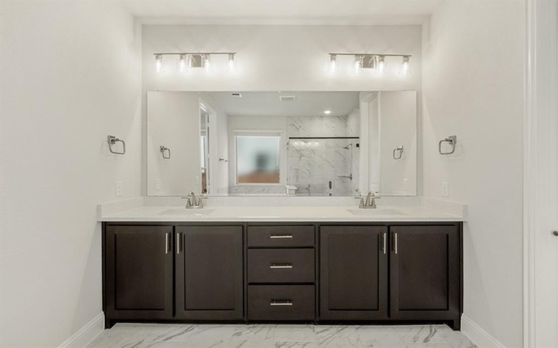 1126 Cardinal Drive, Midlothian, TX 76065, 5 Bedrooms Bedrooms, ,5 BathroomsBathrooms,Residential,For Sale,1126 Cardinal Drive,20888044