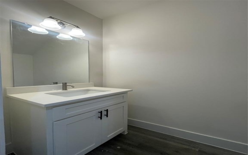 501 N Moore Street, Dallas, TX 75203, 3 Habitaciones Habitaciones , ,2 BañosBaños,Residential,En Venta,501 N Moore Street,20886683
