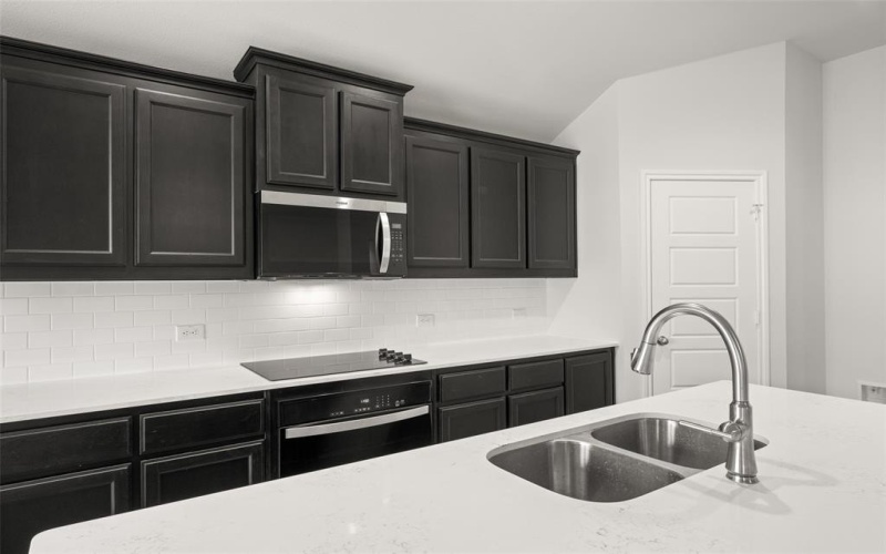 2612 Streamside, Burleson, TX 76028, 3 Bedrooms Bedrooms, ,2 BathroomsBathrooms,Residential,For Sale,2612 Streamside,20888780
