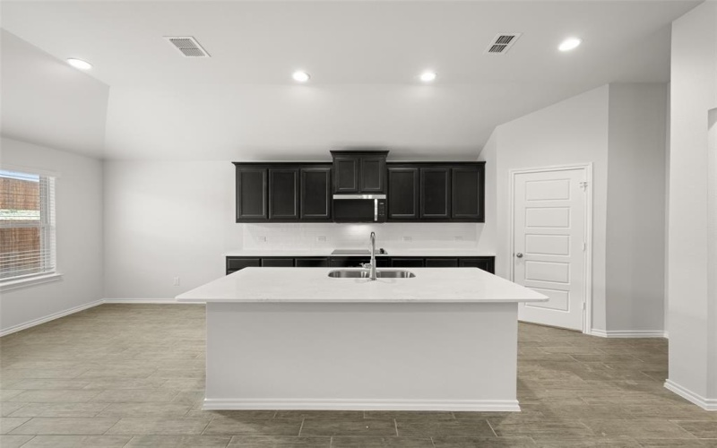 2612 Streamside, Burleson, TX 76028, 3 Bedrooms Bedrooms, ,2 BathroomsBathrooms,Residential,For Sale,2612 Streamside,20888780