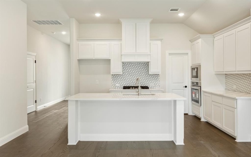 3925 Clingsman Way, McKinney, TX 75071, 4 Bedrooms Bedrooms, ,3 BathroomsBathrooms,Residential,For Sale,3925 Clingsman Way,20888850