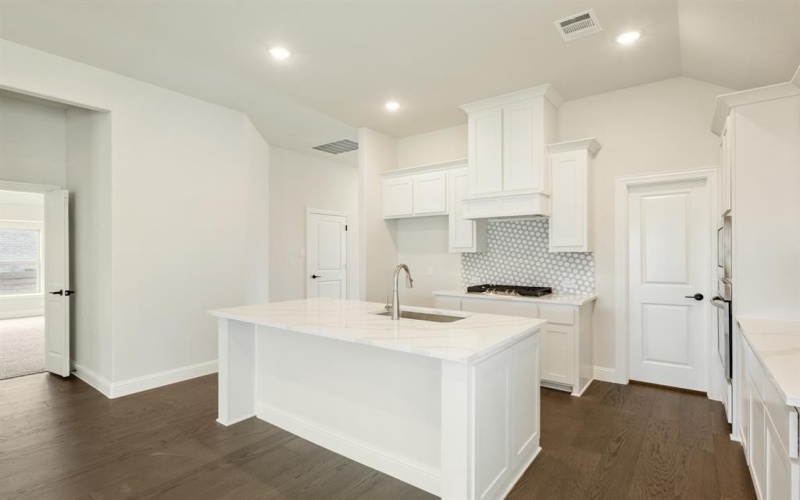 3925 Clingsman Way, McKinney, TX 75071, 4 Bedrooms Bedrooms, ,3 BathroomsBathrooms,Residential,For Sale,3925 Clingsman Way,20888850