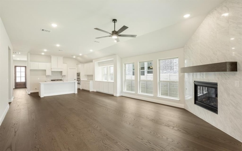 3925 Clingsman Way, McKinney, TX 75071, 4 Bedrooms Bedrooms, ,3 BathroomsBathrooms,Residential,For Sale,3925 Clingsman Way,20888850