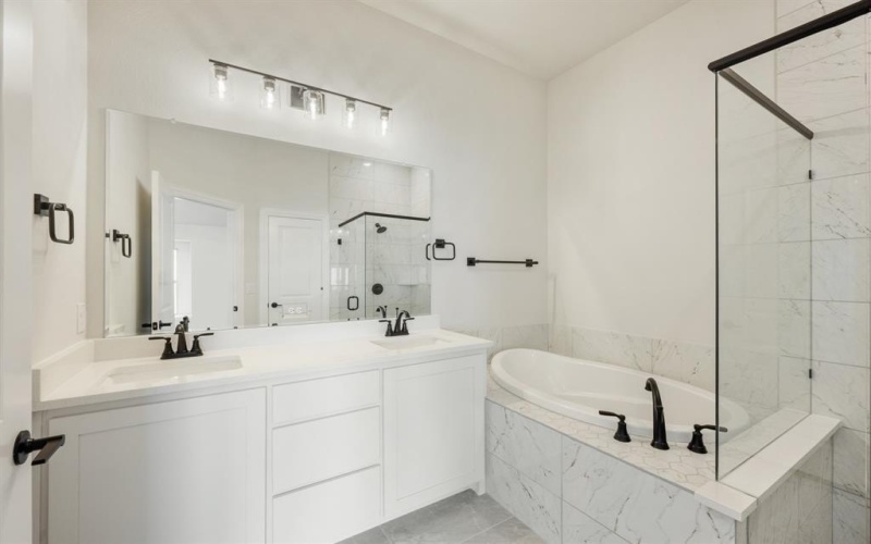 3925 Clingsman Way, McKinney, TX 75071, 4 Bedrooms Bedrooms, ,3 BathroomsBathrooms,Residential,For Sale,3925 Clingsman Way,20888850