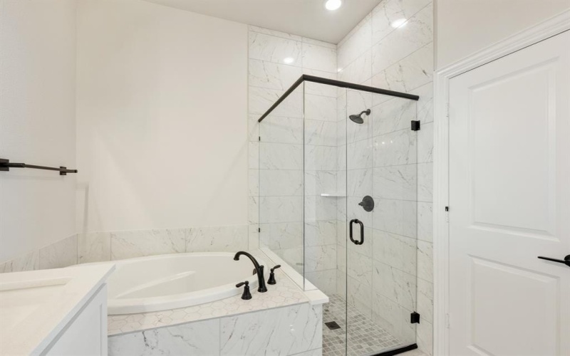 3925 Clingsman Way, McKinney, TX 75071, 4 Bedrooms Bedrooms, ,3 BathroomsBathrooms,Residential,For Sale,3925 Clingsman Way,20888850