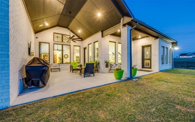 126 Deer Crossing Road, Gunter, TX 75058, 4 Bedrooms Bedrooms, ,3 BathroomsBathrooms,Residential,For Sale,126 Deer Crossing Road,20888904