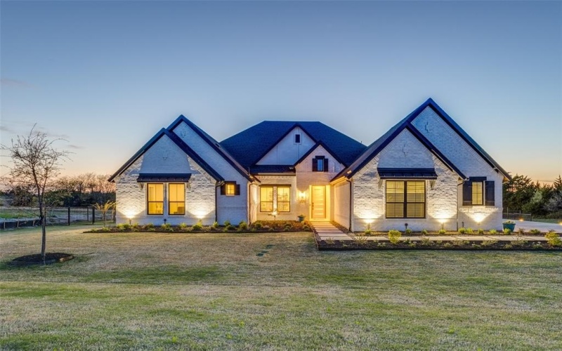 126 Deer Crossing Road, Gunter, TX 75058, 4 Bedrooms Bedrooms, ,3 BathroomsBathrooms,Residential,For Sale,126 Deer Crossing Road,20888904