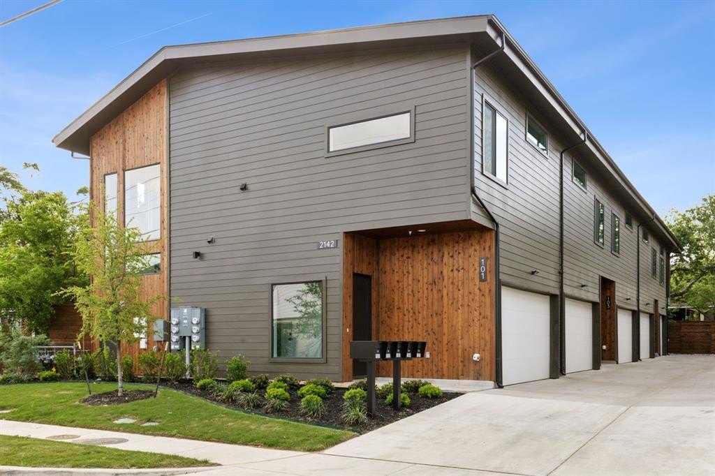 2142 Lovedale Avenue #101, Dallas, TX 75235, 2 Habitaciones Habitaciones , ,2 BañosBaños,Residential,En Venta,2142 Lovedale Avenue,20887010