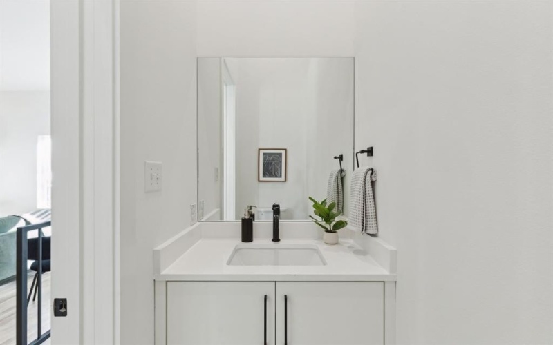 2142 Lovedale Avenue #101, Dallas, TX 75235, 2 Habitaciones Habitaciones , ,2 BañosBaños,Residential,En Venta,2142 Lovedale Avenue,20887010