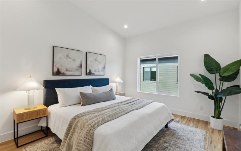 2142 Lovedale Avenue #101, Dallas, TX 75235, 2 Habitaciones Habitaciones , ,2 BañosBaños,Residential,En Venta,2142 Lovedale Avenue,20887010