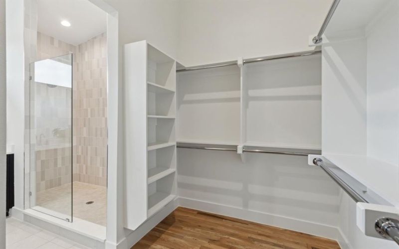 2142 Lovedale Avenue #101, Dallas, TX 75235, 2 Habitaciones Habitaciones , ,2 BañosBaños,Residential,En Venta,2142 Lovedale Avenue,20887010