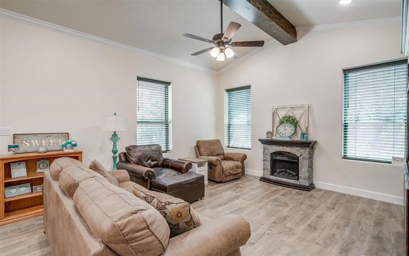 313 Broken Rd Road, Perrin, TX 76486, 2 Bedrooms Bedrooms, ,1 BathroomBathrooms,Residential,For Sale,313 Broken Rd Road,0,20888975