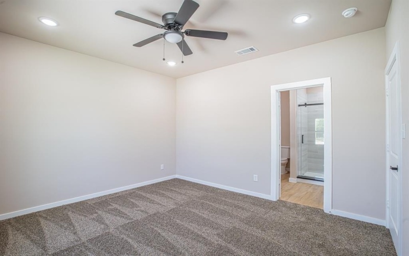 120 Brookview Drive, Bridgeport, TX 76426, 4 Habitaciones Habitaciones , ,2 BañosBaños,Residential,En Venta,120 Brookview Drive,20889008