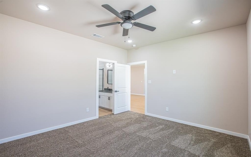 120 Brookview Drive, Bridgeport, TX 76426, 4 Habitaciones Habitaciones , ,2 BañosBaños,Residential,En Venta,120 Brookview Drive,20889008