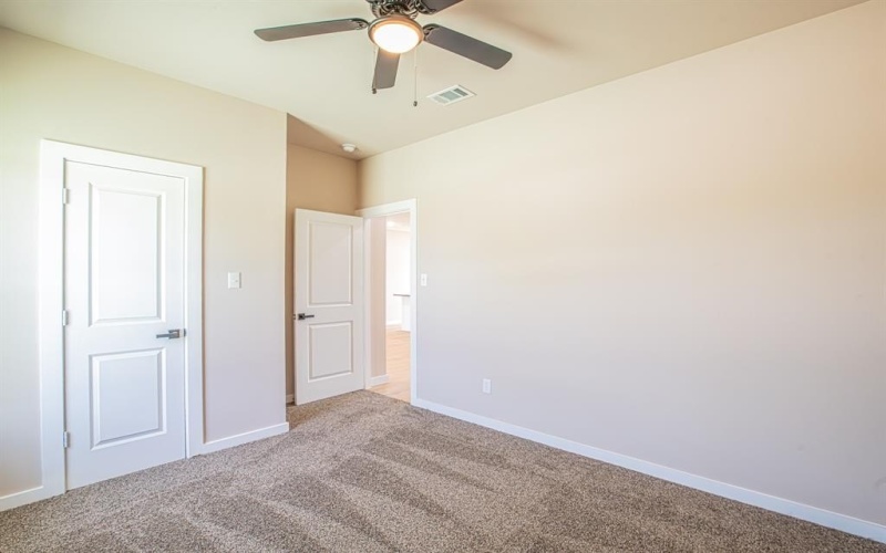 120 Brookview Drive, Bridgeport, TX 76426, 4 Habitaciones Habitaciones , ,2 BañosBaños,Residential,En Venta,120 Brookview Drive,20889008