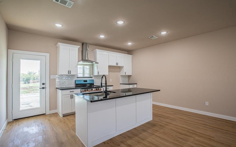 120 Brookview Drive, Bridgeport, TX 76426, 4 Habitaciones Habitaciones , ,2 BañosBaños,Residential,En Venta,120 Brookview Drive,20889008