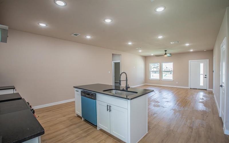 120 Brookview Drive, Bridgeport, TX 76426, 4 Habitaciones Habitaciones , ,2 BañosBaños,Residential,En Venta,120 Brookview Drive,20889008