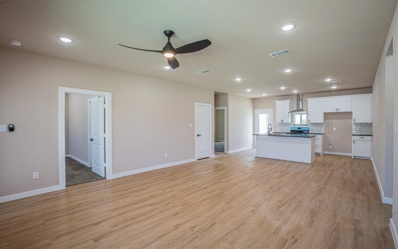 120 Brookview Drive, Bridgeport, TX 76426, 4 Habitaciones Habitaciones , ,2 BañosBaños,Residential,En Venta,120 Brookview Drive,20889008