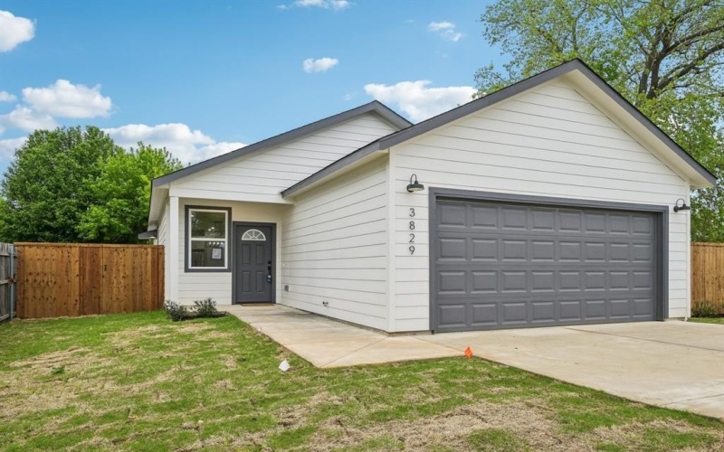 3829 Lands End Court, Granbury, TX 76048, 3 Habitaciones Habitaciones , ,2 BañosBaños,Residential,En Venta,3829 Lands End Court,20889124