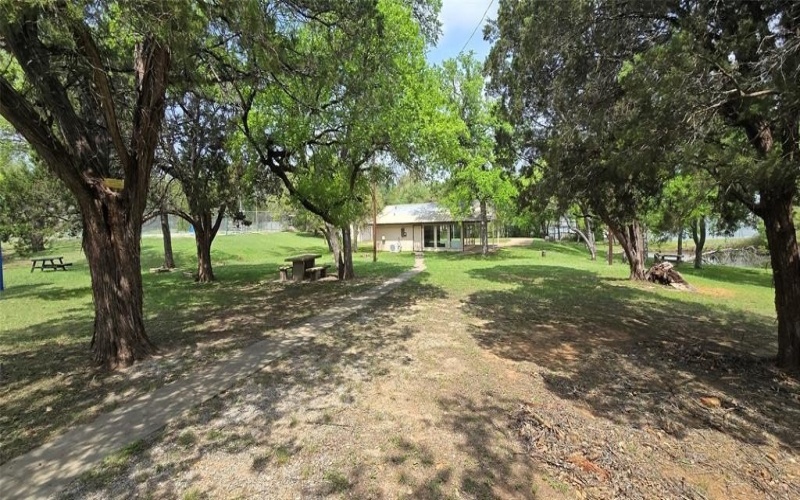 3829 Lands End Court, Granbury, TX 76048, 3 Habitaciones Habitaciones , ,2 BañosBaños,Residential,En Venta,3829 Lands End Court,20889124