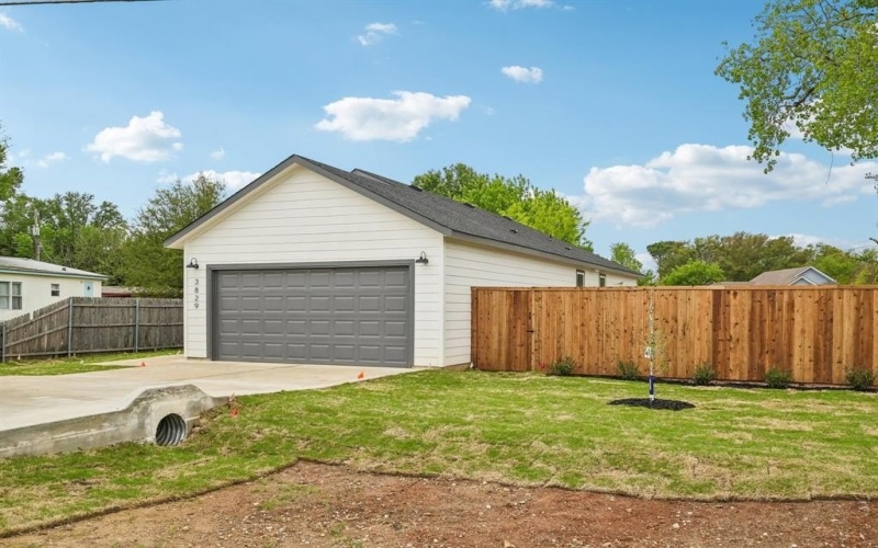 3829 Lands End Court, Granbury, TX 76048, 3 Habitaciones Habitaciones , ,2 BañosBaños,Residential,En Venta,3829 Lands End Court,20889124