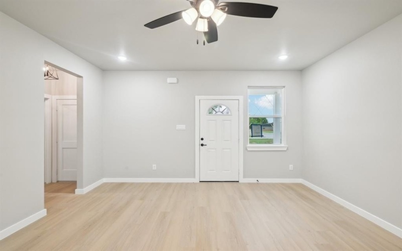 3829 Lands End Court, Granbury, TX 76048, 3 Habitaciones Habitaciones , ,2 BañosBaños,Residential,En Venta,3829 Lands End Court,20889124
