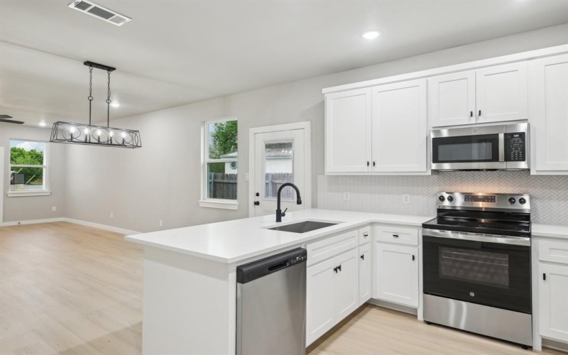 3829 Lands End Court, Granbury, TX 76048, 3 Habitaciones Habitaciones , ,2 BañosBaños,Residential,En Venta,3829 Lands End Court,20889124