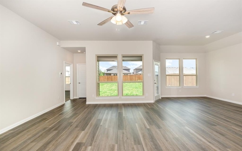 2601 Glasgow Drive, Denton, TX 76207, 3 Bedrooms Bedrooms, ,2 BathroomsBathrooms,Residential,For Sale,2601 Glasgow Drive,20887165