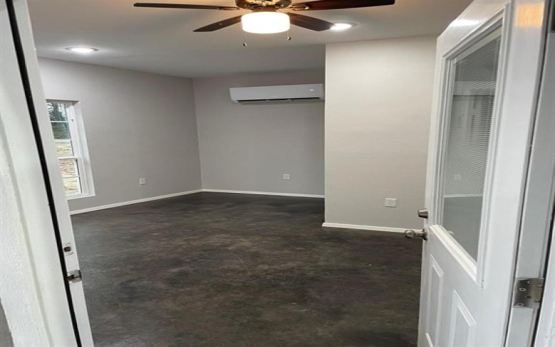 6869 S State Highway 121, Bonham, TX 75418, ,Commercial Sale,For Sale,6869 S State Highway 121,0,20889343